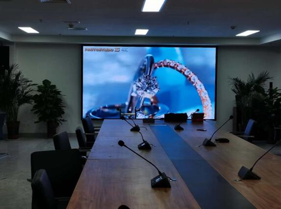 泰安老街一號公寓高鐵城投領(lǐng)導會議室P1.53全彩屏及會議擴聲系統(tǒng) 泰安老街一號公寓高鐵城投領(lǐng)導會議室P1.53全彩屏及會議擴聲系統(tǒng)